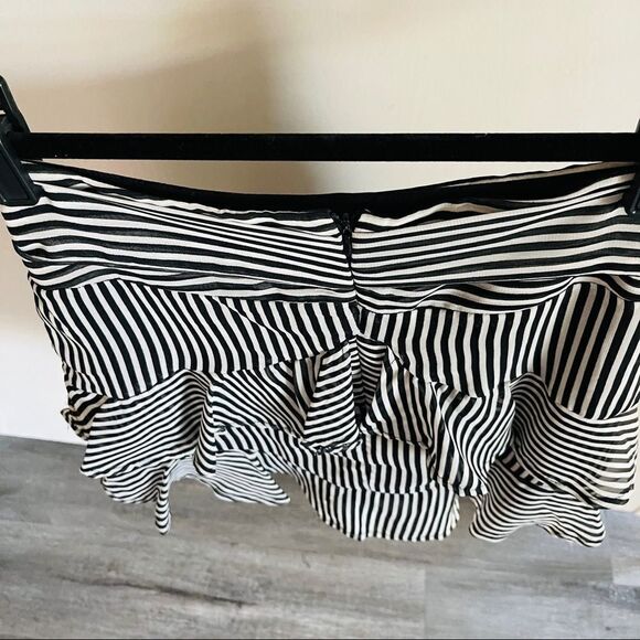 Ruffle Mini Skirt - Picture 7 of 9